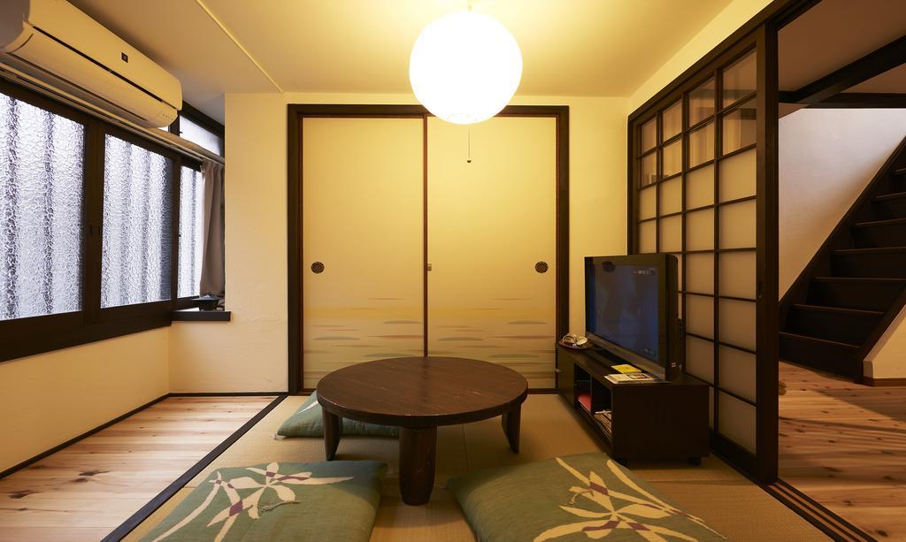 Guest House Connection Karasuma Gojo Kyōto Esterno foto